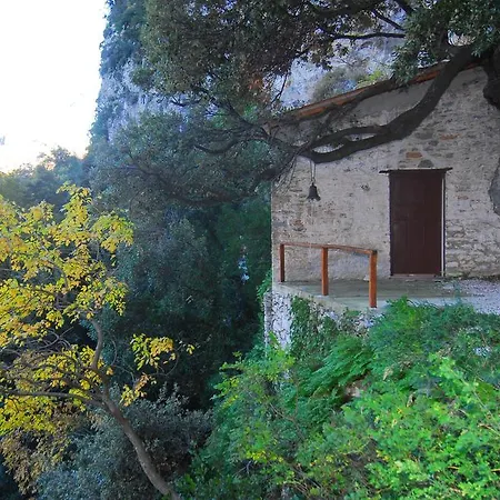Apartament Vergonis *